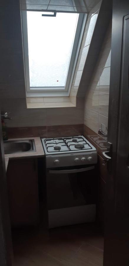 Rozsa Apartment ไฮจ์ดุสโซบอสโล ภายนอก รูปภาพ